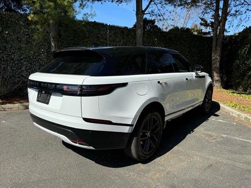 2026 Land Rover Range Rover Velar P250 SE R-Dynamic
