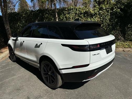 2026 Land Rover Range Rover Velar P250 SE R-Dynamic