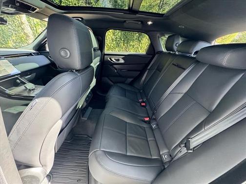 2026 Land Rover Range Rover Velar P250 SE R-Dynamic