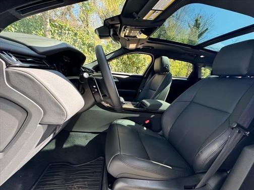 2026 Land Rover Range Rover Velar P250 SE R-Dynamic