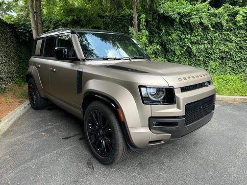 2025 Land Rover Defender OCTA
