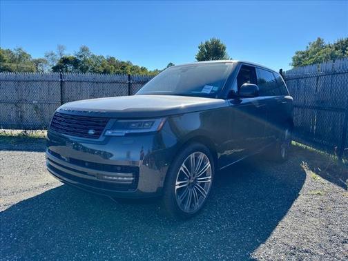2025 Land Rover Range Rover P530 SE 7 Seat