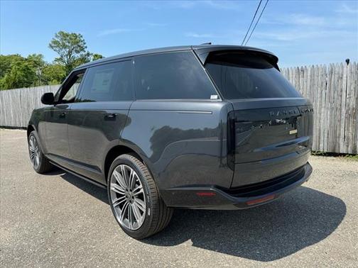 2025 Land Rover Range Rover P530 SE 7 Seat