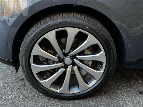 2025 Land Rover Range Rover P530 SE