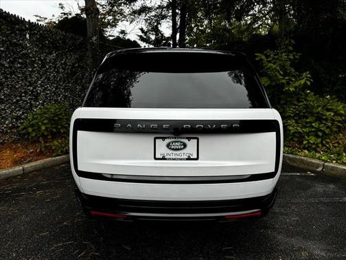 2025 Land Rover Range Rover P530 SE 7 Seat