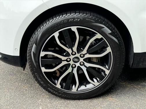 2022 Land Rover Range Rover Sport HSE Silver Edition
