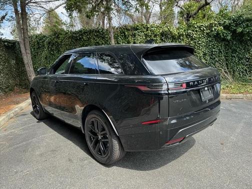 2026 Land Rover Range Rover Velar P250 SE R-Dynamic