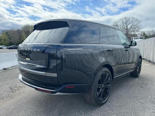 2025 Land Rover Range Rover P530 SE