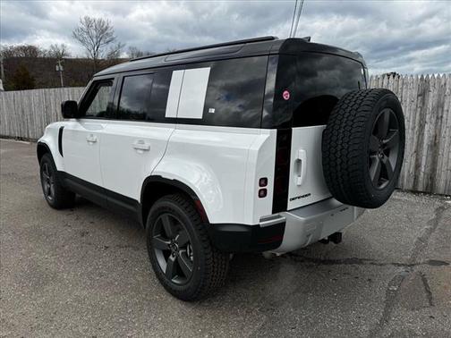 2025 Land Rover Defender P400 S