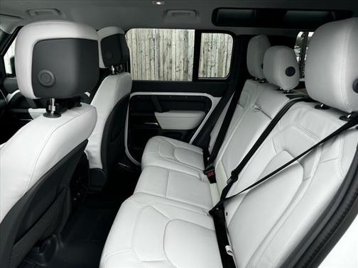 2025 Land Rover Defender P400 S