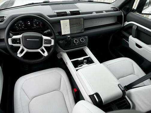 2025 Land Rover Defender P400 S