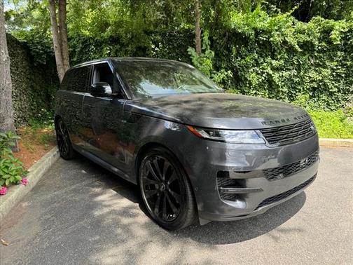 2025 Land Rover Range Rover Sport SE