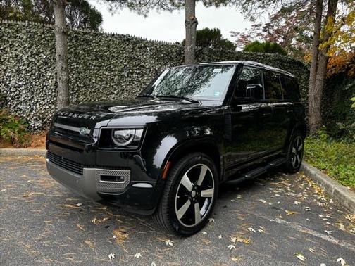 2025 Land Rover Defender P500 X-Dynamic SE