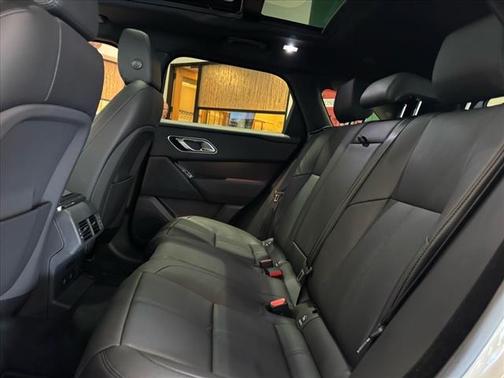 2026 Land Rover Range Rover Velar P250 SE R-Dynamic