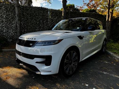 2025 Land Rover Range Rover Sport SE