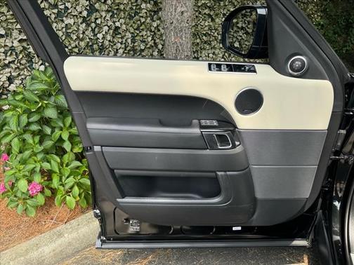 2022 Land Rover Range Rover Sport HSE Silver Edition