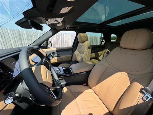 2025 Land Rover Range Rover Sport SE