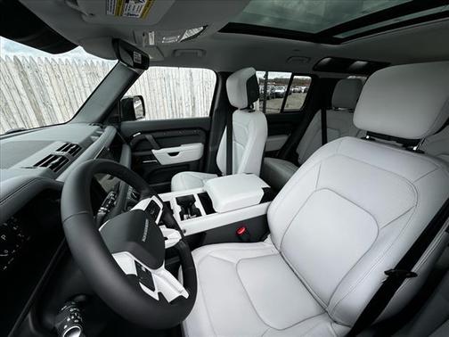 2025 Land Rover Defender P400 S