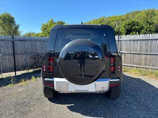 2025 Land Rover Defender P400 S