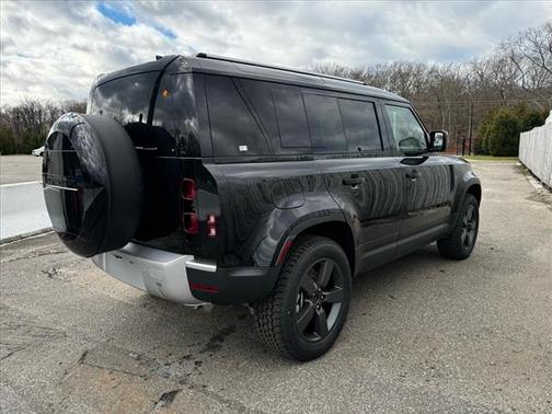 2025 Land Rover Defender P400 S