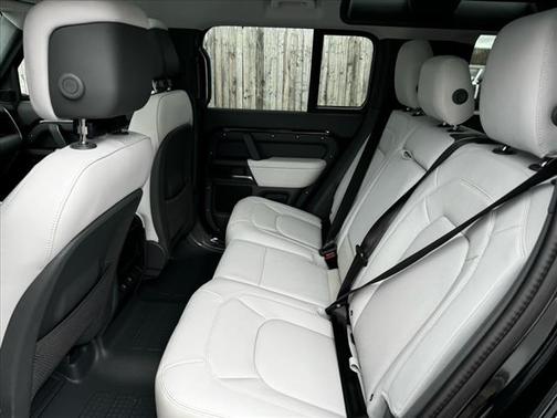 2025 Land Rover Defender P400 S