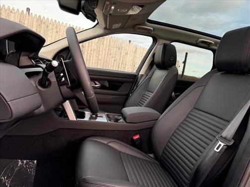2025 Land Rover Discovery Sport S