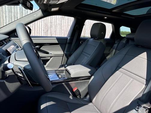 2026 Land Rover Range Rover Evoque Dynamic SE