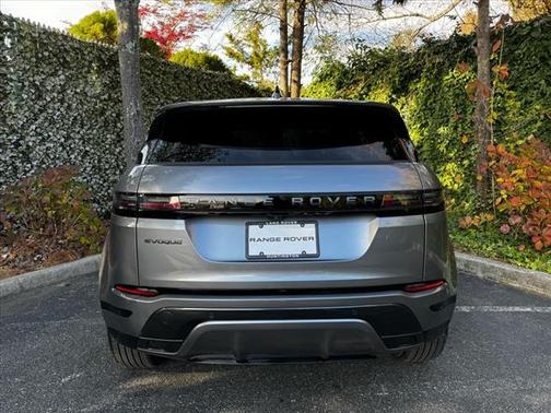 2026 Land Rover Range Rover Evoque Dynamic SE