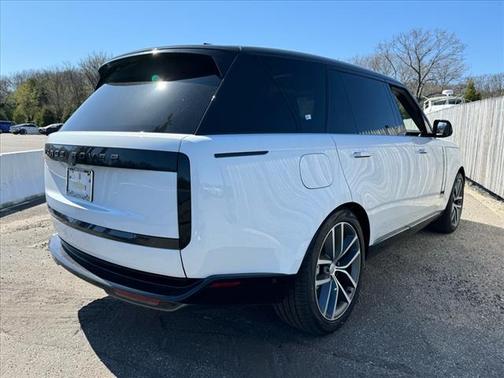 2025 Land Rover Range Rover P530 SE 7 Seat