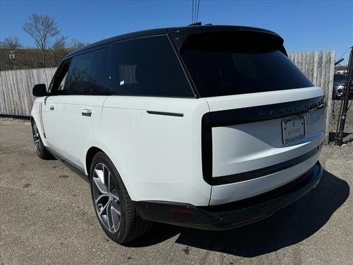 2025 Land Rover Range Rover P530 SE 7 Seat