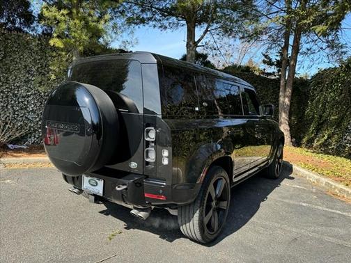 2023 Land Rover Defender 110 V8