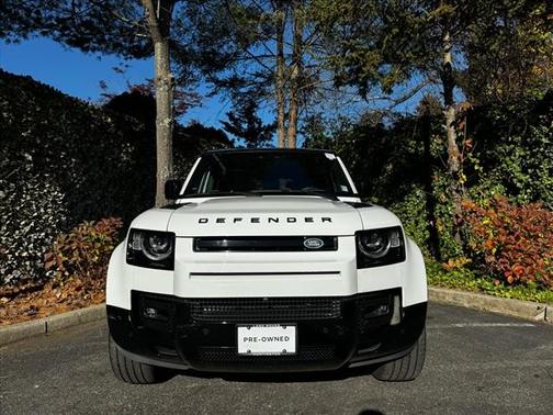 2023 Land Rover Defender 130 X-Dynamic SE