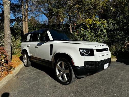 2023 Land Rover Defender 130 X-Dynamic SE