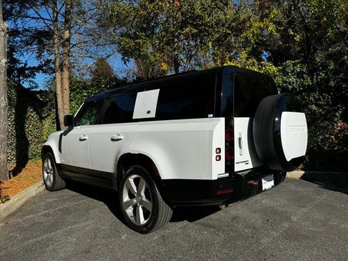 2023 Land Rover Defender 130 X-Dynamic SE