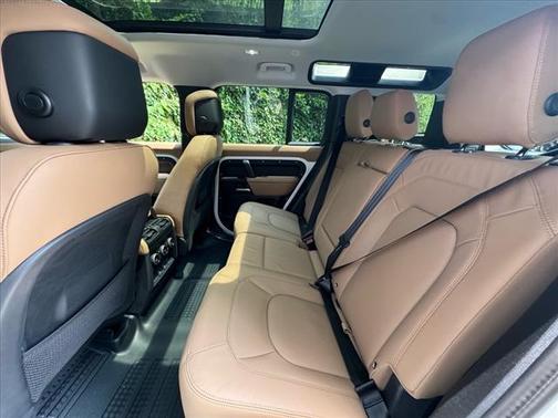 2025 Land Rover Defender P300
