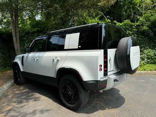 2025 Land Rover Defender P300