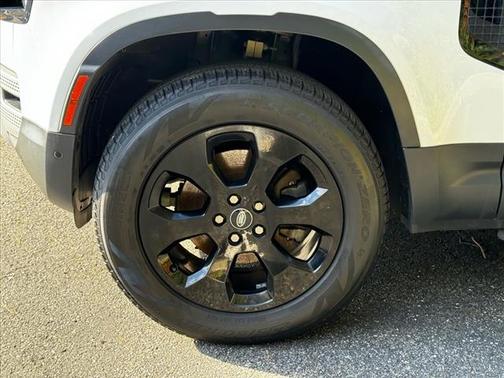 2023 Land Rover Defender 110 S