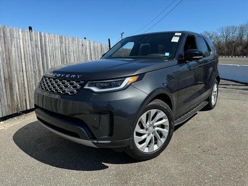 2025 Land Rover Discovery P300 S