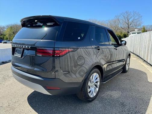 2025 Land Rover Discovery P300 S