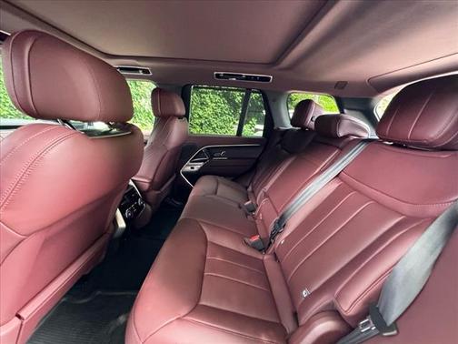 2025 Land Rover Range Rover P530 SE