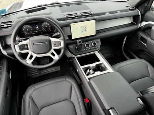2025 Land Rover Defender P400 S