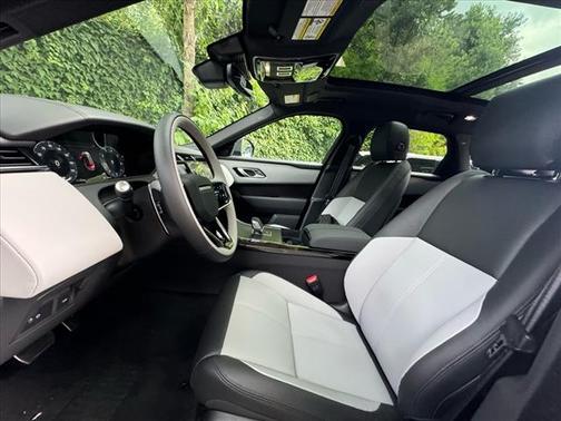 2026 Land Rover Range Rover Velar P400 Dynamic SE