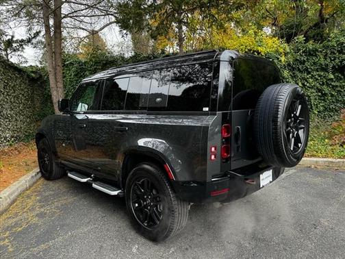 2023 Land Rover Defender 110 X-Dynamic SE