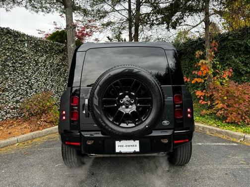 2023 Land Rover Defender 110 X-Dynamic SE