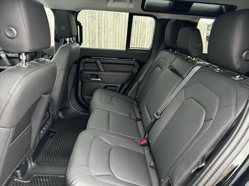2025 Land Rover Defender P400 S