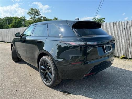 2026 Land Rover Range Rover Velar P250 SE R-Dynamic