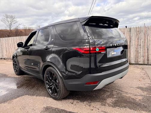 2025 Land Rover Discovery P300 S