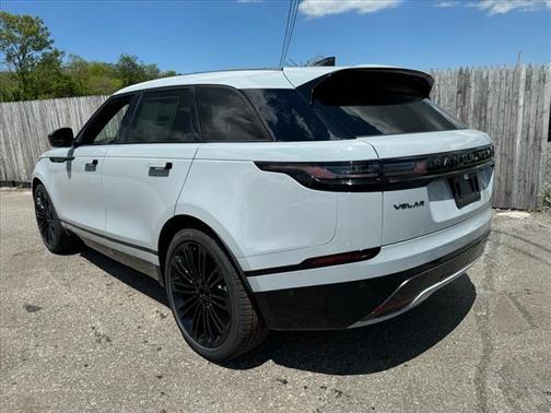 2026 Land Rover Range Rover Velar P250 SE R-Dynamic
