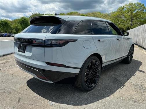 2026 Land Rover Range Rover Velar P250 SE R-Dynamic