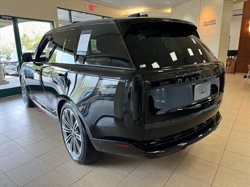 2025 Land Rover Range Rover P530 SE